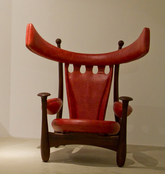 funky-red-chair-sergio-rodrigues-1.jpg
