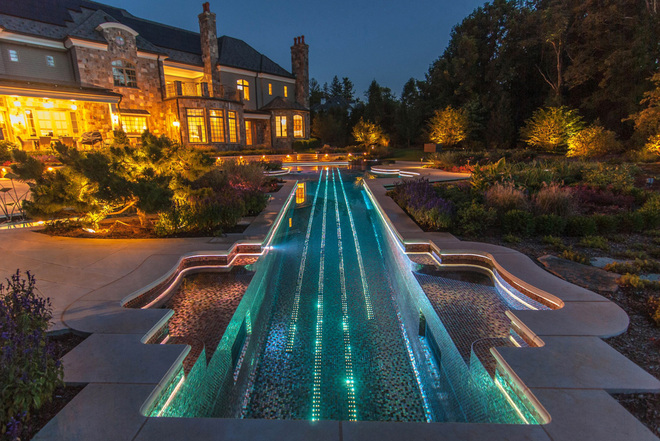amazing-stradivarius-violin-swimming-pool-creates-backyard-fantasy-3.jpg