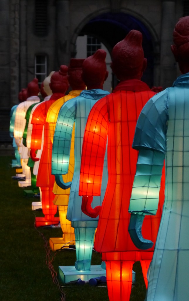 lanterns-of-terracotta-army-stand-guard-over-edinburgh-4.jpg